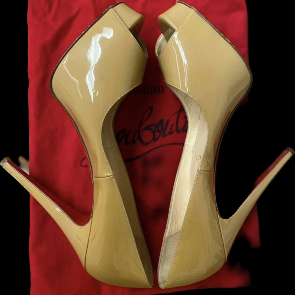 Christian Louboutin - Picture 1 of 7